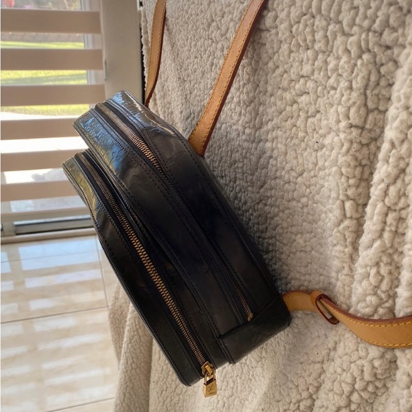 Louis Vuitton vernis backpack - Picture 2 of 16